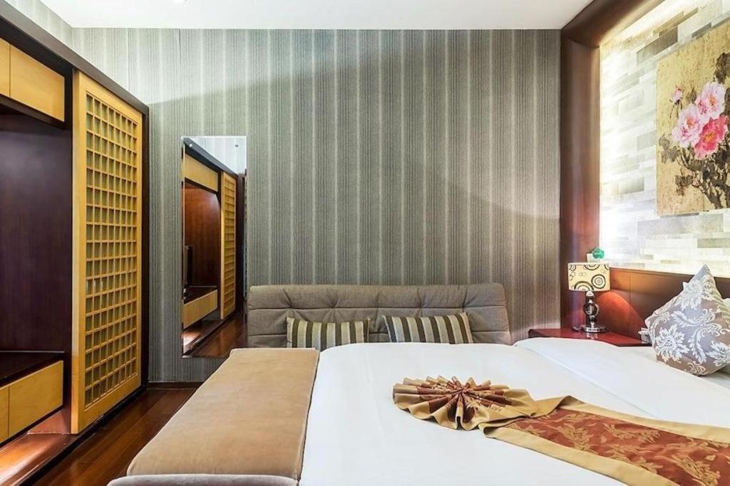 Suzhou Phoenix Hotspring Resort Zhangjiagang Bagian luar foto