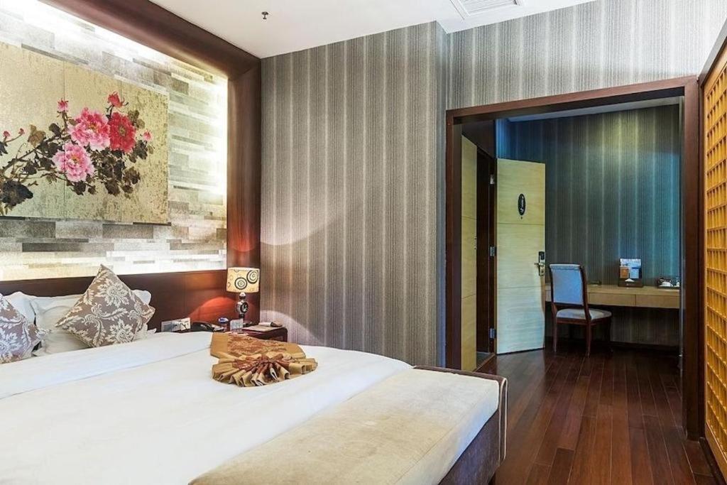 Suzhou Phoenix Hotspring Resort Zhangjiagang Bagian luar foto