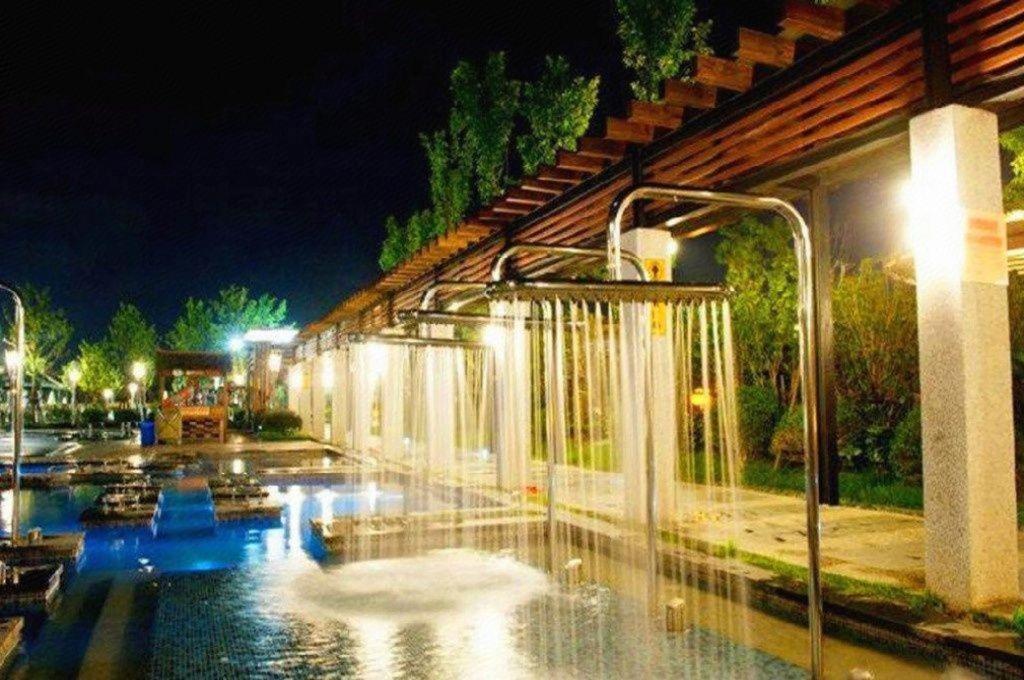 Suzhou Phoenix Hotspring Resort Zhangjiagang Bagian luar foto