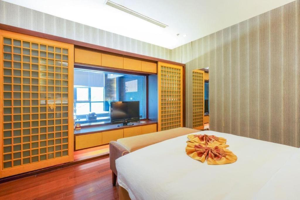 Suzhou Phoenix Hotspring Resort Zhangjiagang Bagian luar foto