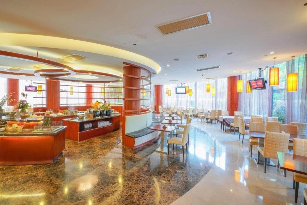 Suzhou Phoenix Hotspring Resort Zhangjiagang Bagian luar foto